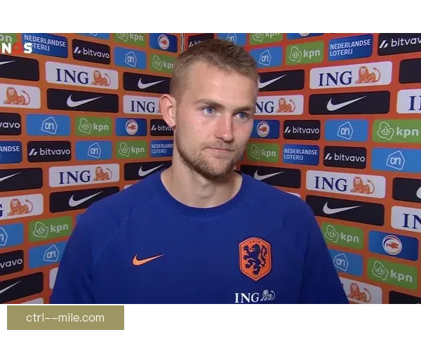 德里赫特转会加盟曼联揭幕 曼联强化防线目标争夺英超冠军