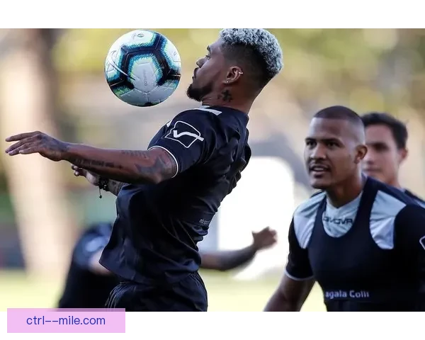 萨瓦里诺美职联常规赛边路突破精彩助攻引领球队进攻高潮